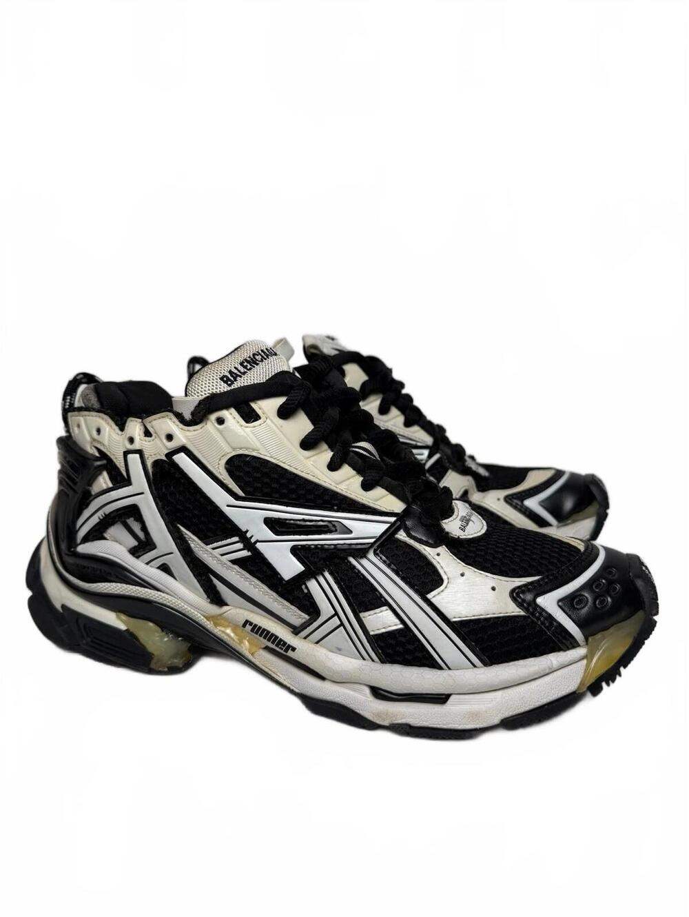 Balenciaga Runner Sneakers Distressed Men’s SZ 42 US 9